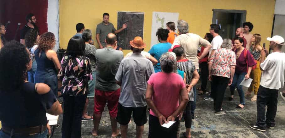 Residents of the Vila União neighbourhood in the workshop for the co-creation of the Bandeirantes River Linear Park project